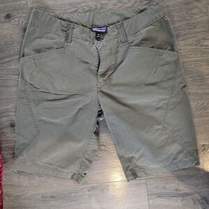 Patagonia Men's Green Cargo Shorts
